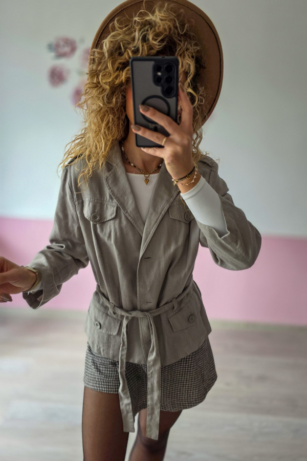 Marynarka damska z lnu i wełny z paskiem – naturalna elegancja w minimalistycznym stylu 2