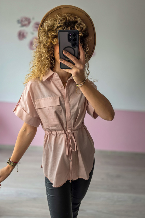 Różowa koszula damska z lnem i wiązaniem w talii – naturalna elegancja i lekkość