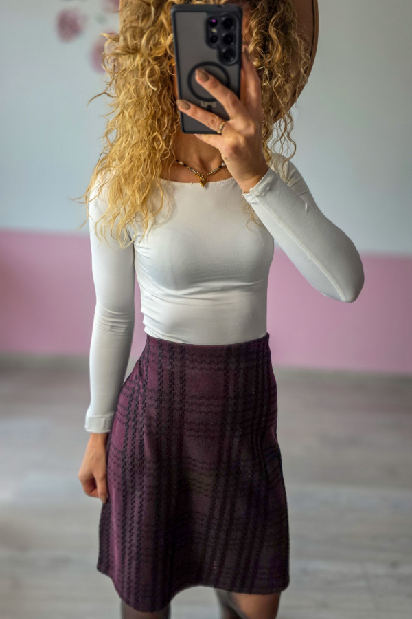 Bordowa spódnica w kratę 2