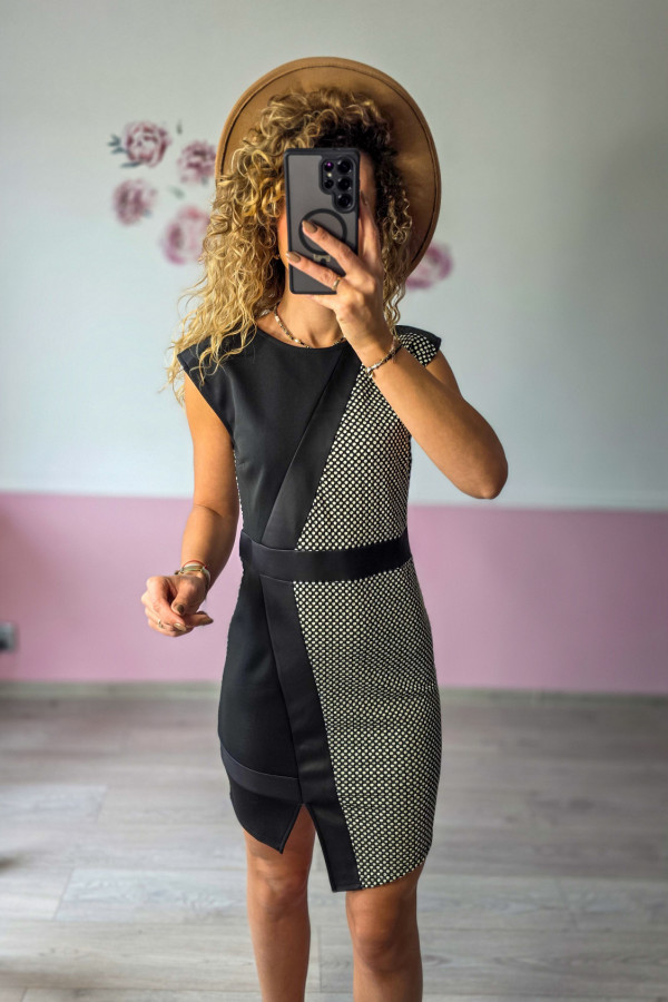 Sukienka czarno-biała z geometrycznym panelem 1