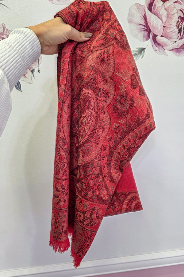 Szal z czystej nowej wełny Ambassador Shawls – luksus, ciepło i ponadczasowy styl 5